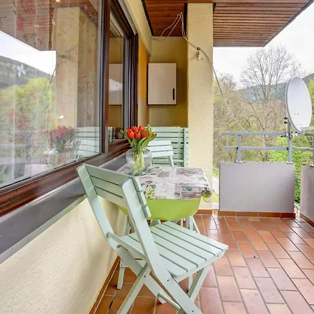 Apartment Talblick Mit Schwimmbad